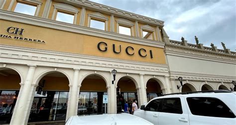 san marcos Gucci outlet